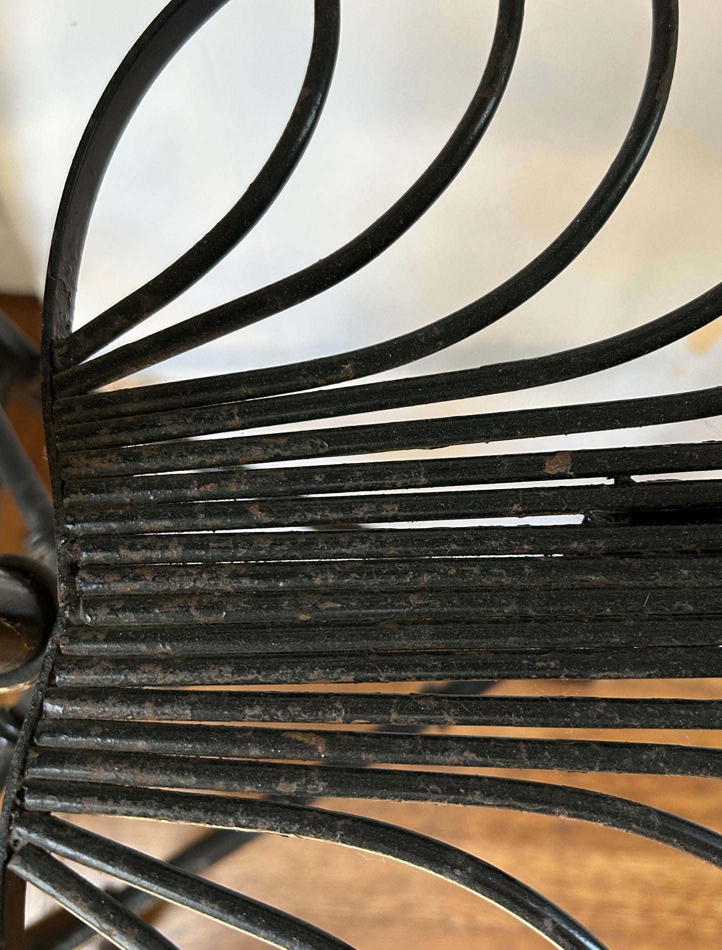 A Sculptural Pair of Art Deco Mid-Century Modern Plant Stands, Attributed to Salterini